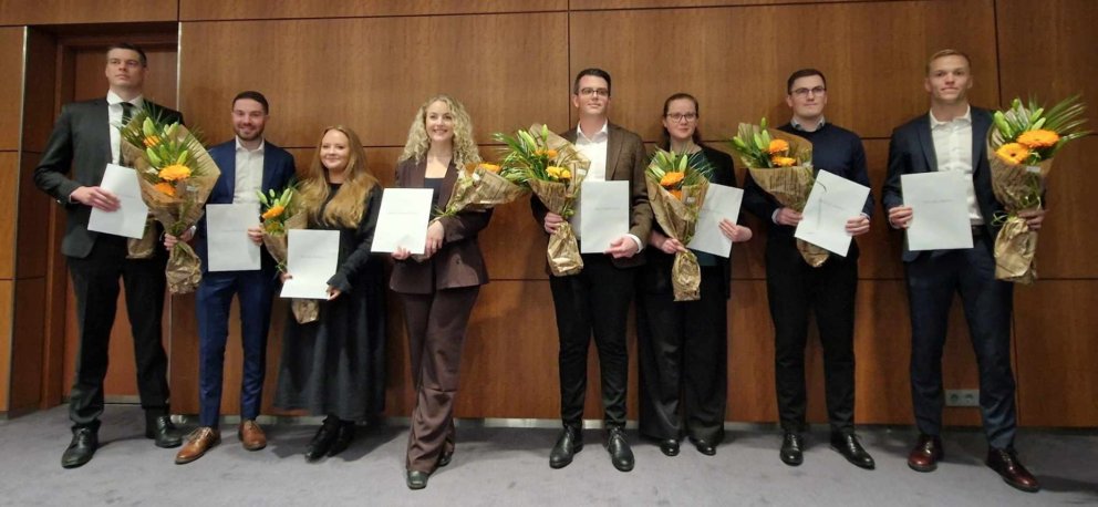 Frá vinstri: Arnar Leó Guðnason (KPMG), Marteinn Gauti Kárason (KPMG), Halla Björk Ásgeirsdóttir (KP…